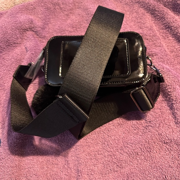 Black Patent Leather crossbody bag and Card Holder - Picture 3 of 4